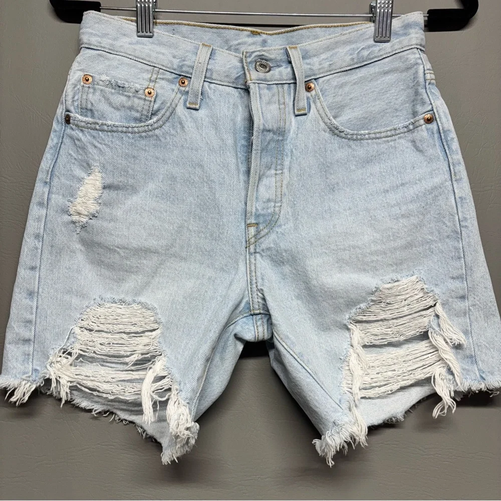 ✨ Levi’s 501 High-Rise Cut-Off Denim Shorts – Size 26 - Picture 5 of 12